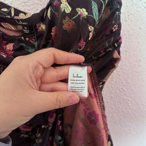 NWT Lulu’s Make A Move Black Satin Floral Jacquard Strapless Midi Dress size med - Picture 6 of 7